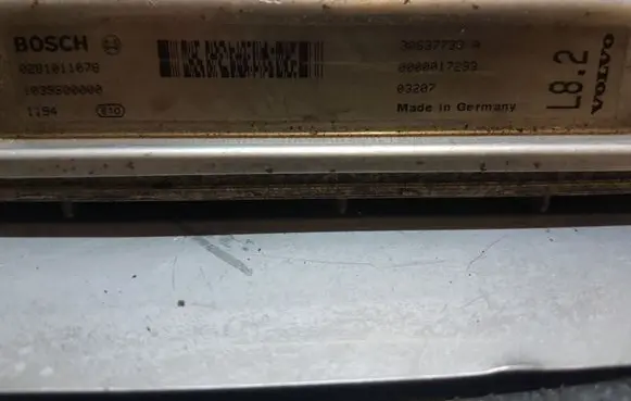 Volvo S80 Engine control unit/module 0281011078 1039S00000 30637733A