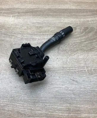Toyota Avensis T250 Wiper control stalk 8465205170