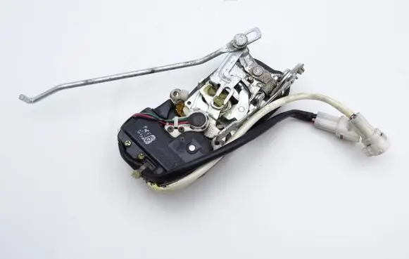 Suzuki Baleno EG Front door lock 