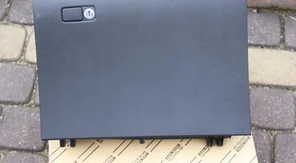 Toyota Hilux (AN120, AN130) Glove box set 55550kk060