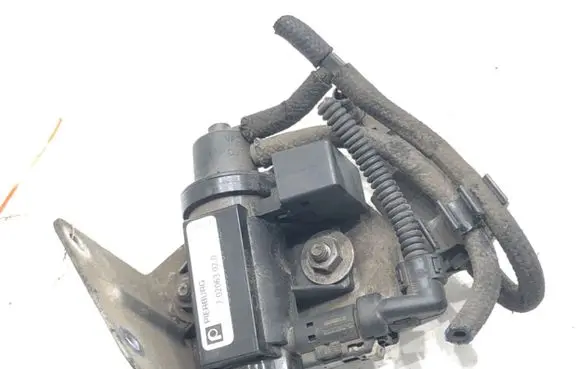 BMW X3 E83 Fuel pressure regulator 702063020