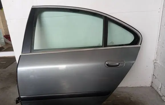 Peugeot 607 Rear door