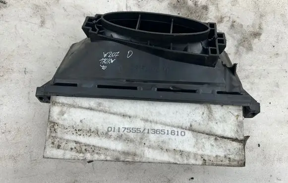 Mercedes-Benz E C207 W207 Air filter box 