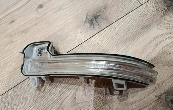 BMW X1 F48 F49 Front indicator light 