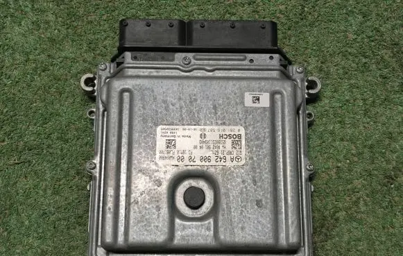 Mercedes-Benz E W212 Engine control unit/module A6429007000 A6429010400