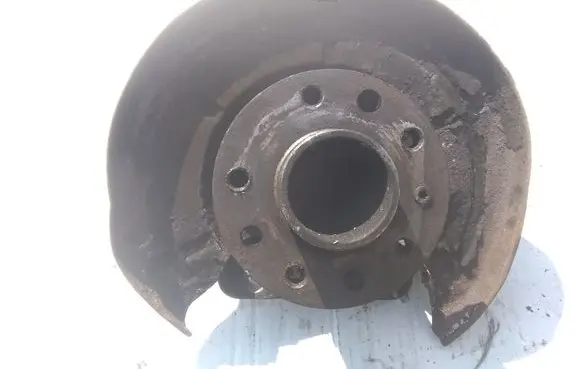 Opel Zafira B Rear wheel hub