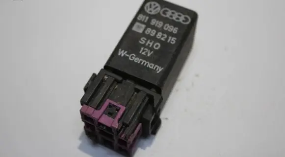 Audi A4 S4 B5 8D Other relay 811919096 898215