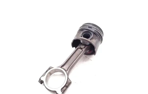 Renault Megane III Piston with connecting rod K9K846