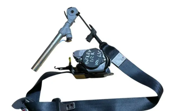 Mitsubishi Outlander Front seatbelt 6066746 EB82220DD 6023602
