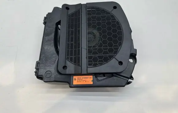 BMW 5 F10 F11 Subwoofer speaker 9169687