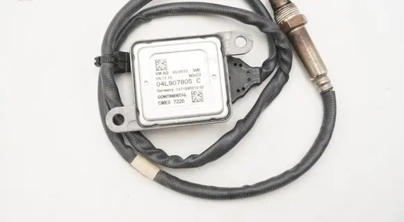 Volkswagen PASSAT B8 Lambda probe sensor 04L907805C