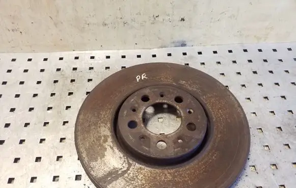 Volkswagen Polo IV 9N3 Front brake disc