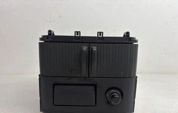 Nissan X-Trail T30 Glove box 68108EQ400