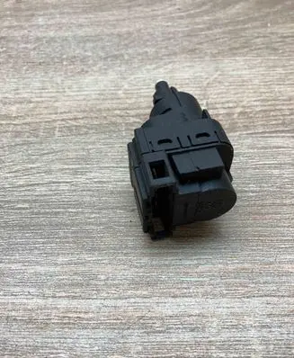 Volkswagen Polo Brake pedal sensor switch 6Q0945511