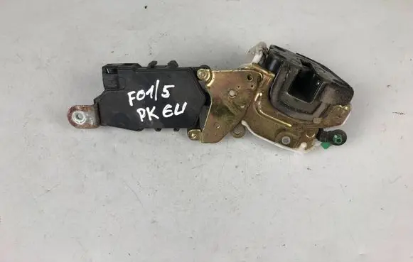 Subaru Forester SF Front door lock 62318FC210