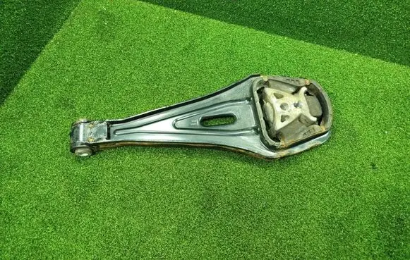 Ford Transit Custom Gearbox mounting bracket BK216P082BD BK216P082