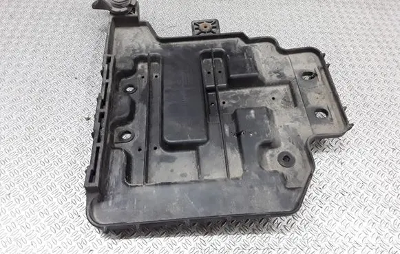 Battery tray