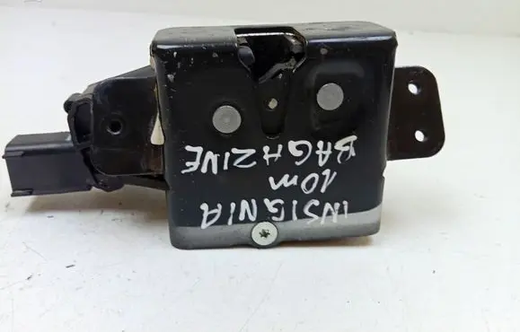 Opel Insignia A Loading door lock 