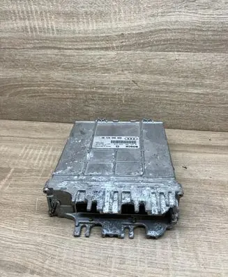 Audi A4 S4 B5 8D Engine control unit/module 028906021BD 0281001438