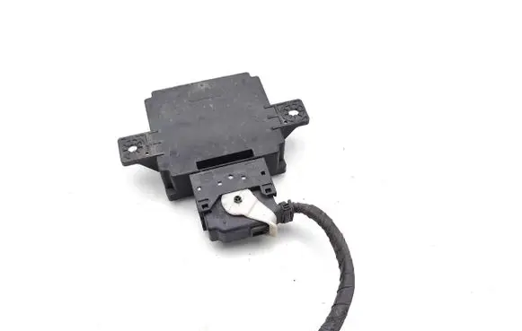 Mazda 3 III Voltage converter/converter module PE0318572 0328653749