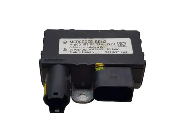Mercedes-Benz B W245 Glow plug pre-heat relay A6401530479 899087000
