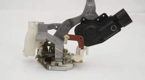Toyota Aygo AB10 Rear door lock 