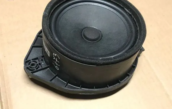 Opel Zafira C Front door speaker 39144983