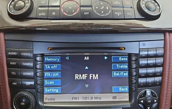 Mercedes-Benz CLS C219 Radio/CD/DVD/GPS head unit A2118202197 IMPRK1455525