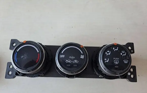Suzuki Liana Climate control unit 3951059J00