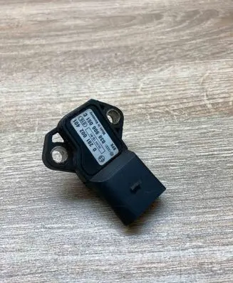 Audi A4 S4 B7 8E 8H Air pressure sensor 038906051C 0281002401