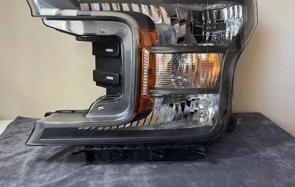 Ford F150 Headlight/headlamp JL3413006 01082210