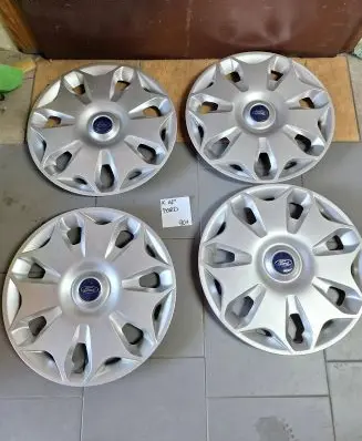 Ford Focus R16 wheel hub/cap/trim DT1111307B