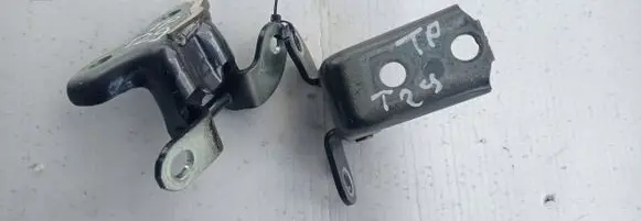 Toyota Avensis T270 Rear door hinge set 