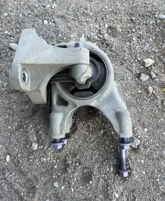 Toyota bZ4X Engine mount bracket CZDZXZ