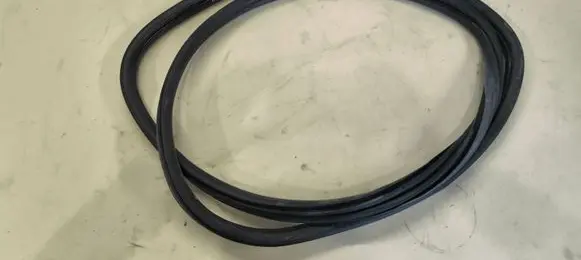 BMW 3 F30 F35 F31 Rear door rubber seal (on body)