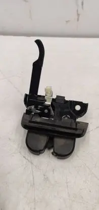 Audi A3 S3 8P Tailgate/trunk/boot lock/catch/latch 8P3827520A