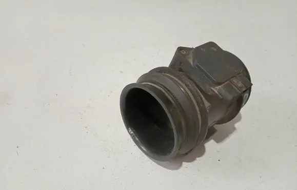 Volvo V70 Mass air flow meter 9202199 MB1974080040