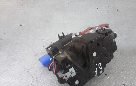Skoda Roomster (5J) Front door lock 3B1837016BN