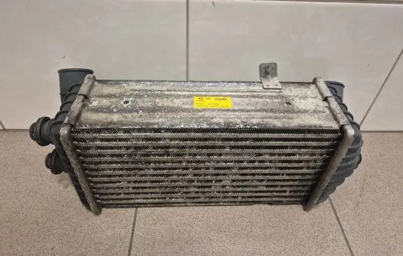 Hyundai i30 Intercooler radiator 282702A770