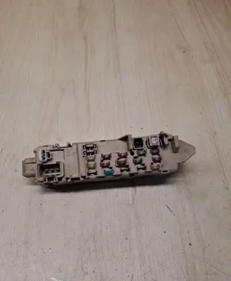 Mazda 626 Fuse module 8K020401 4920