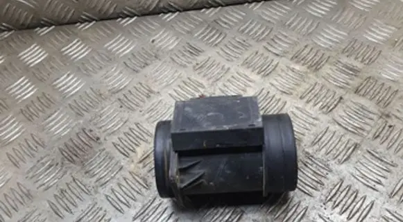 Volkswagen PASSAT B5 Mass air flow meter 074906461 71822101