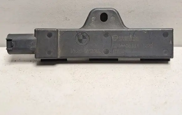 BMW X7 G07 Keyless system antenna 6832066