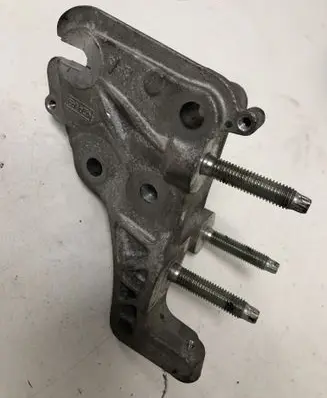 Ford Kuga II Engine mounting bracket DS706030AF