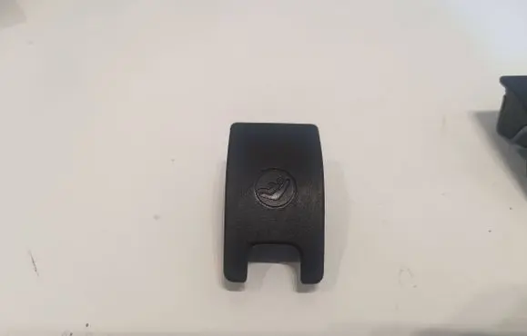 Audi A4 S4 B8 8K ISOFIX cover 8T0887187
