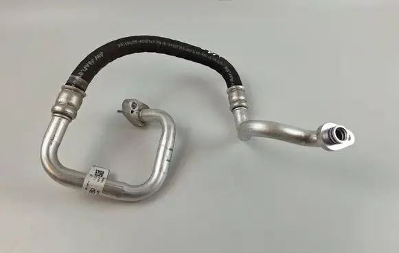 Jaguar F-Pace Air conditioning (A/C) pipe/hose M8A219N602AA