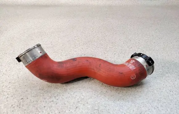 Mercedes-Benz CLS C218 X218 Intercooler hose/pipe A2128302516