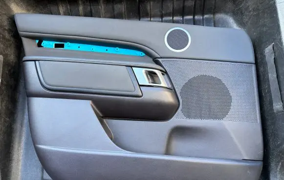 Land Rover Discovery 5 Front door card panel trim L0257612 HY3220481A HY3223863A