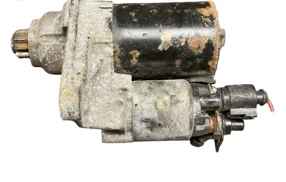 Volkswagen Golf V Starter motor 1005831281