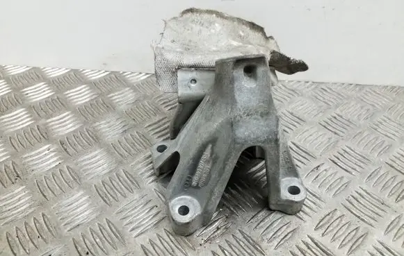 Audi A4 S4 B8 8K Engine mounting bracket 8K0199307BH