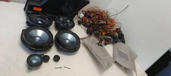 Mercedes-Benz C W204 Audio system kit A2048202302 A2128201002 A2048202102
